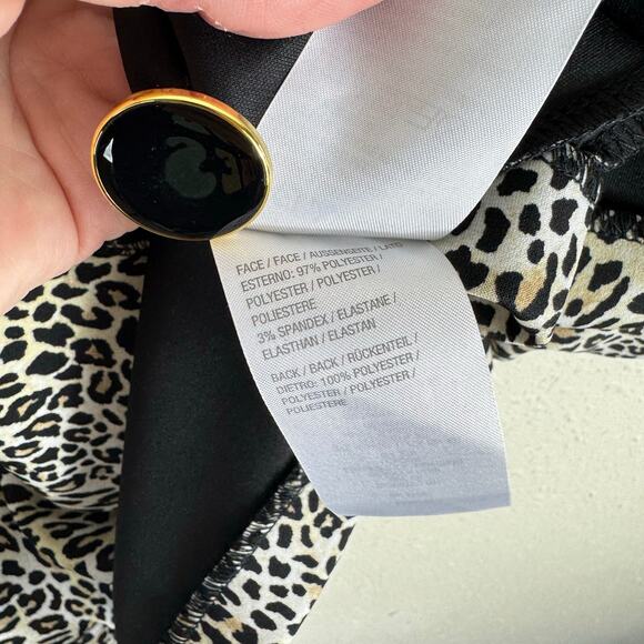 Susan Graver Leopard Print Half Sleeve Stretchy Buttoned Blazer Pockets Size L - Picture 8 of 8